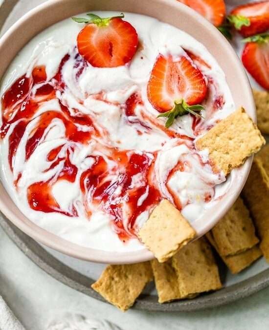 Strawberry Cheesecake Dip (With Yogurt)