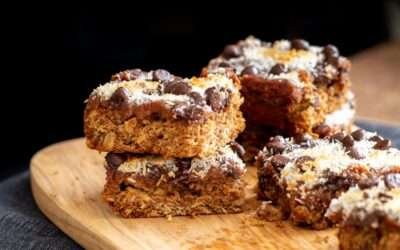 Oatmeal Chocolate Chip Date Caramel Snack Bars