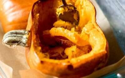 How to Cook a Pumpkin (+ make pumpkin puree!)