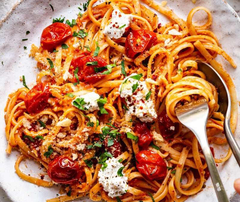 Roasted tomato sauce pasta – Lazy Cat Kitchen