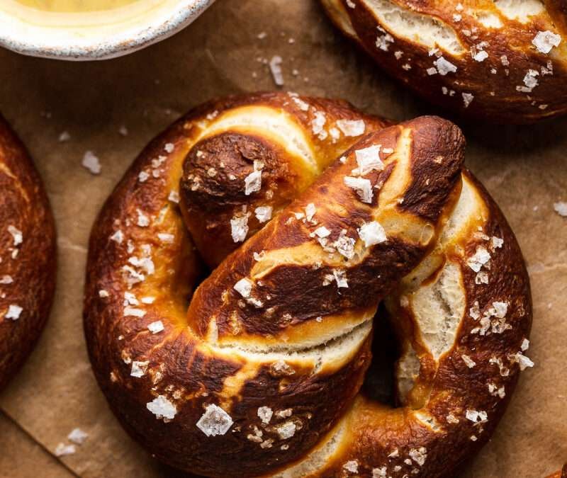 Vegan pretzels with mustard dip