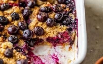 Baked Oatmeal with Blueberries and Bananas