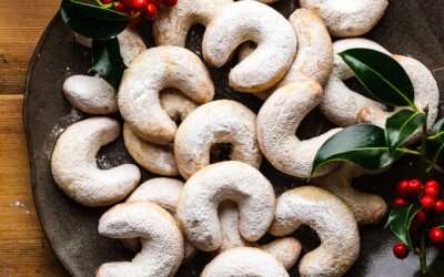 Vegan vanilla crescents (vanillekipferl) – Lazy Cat Kitchen
