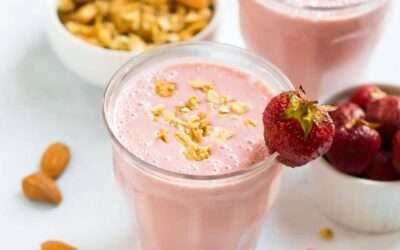 Strawberry Smoothie {Easy, Healthy, and Simple}