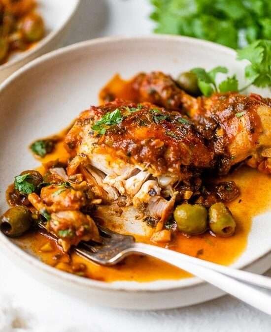 Pollo Guisado (Latin Chicken Stew with Olives)
