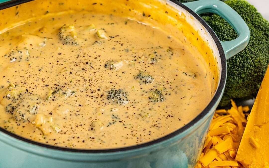 Easy Broccoli Cheddar Soup – thestayathomechef.com