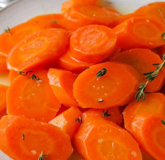 Honey Glazed Carrots (Ready in 20 Minutes!)