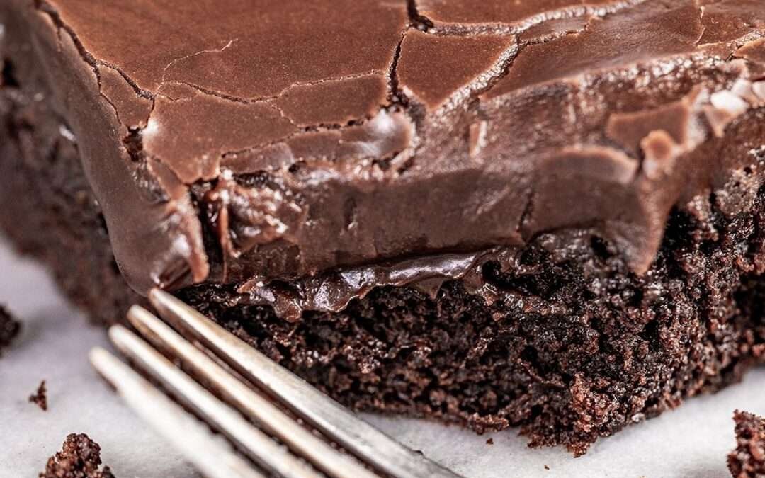 Cooked Chocolate Fudge Icing – thestayathomechef.com