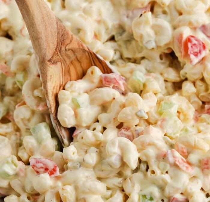 Classic Macaroni Salad (quick and creamy)