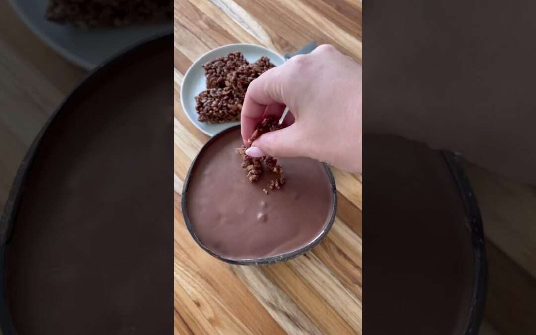 MAGIC SHELL SMOOTHIE BOWL #shorts