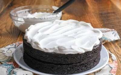 Whipped Cream Frosting – Barefeet in the Kitchen