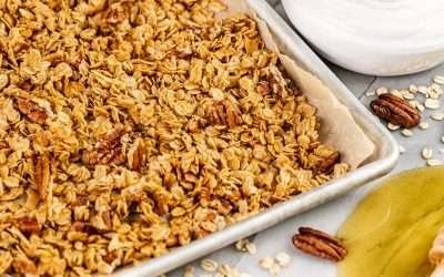 Easy Homemade Granola – thestayathomechef.com