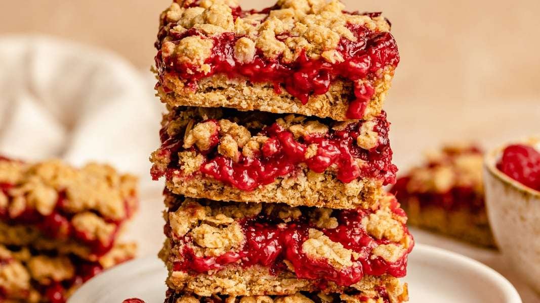 Raspberry Crumble Bars (gluten free!)