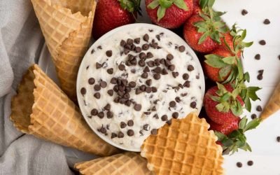 Five-Ingredient Cannoli Dip Recipe | Wholefully