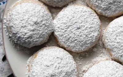 Kourabiedes (Greek Butter + Almond Cookies)