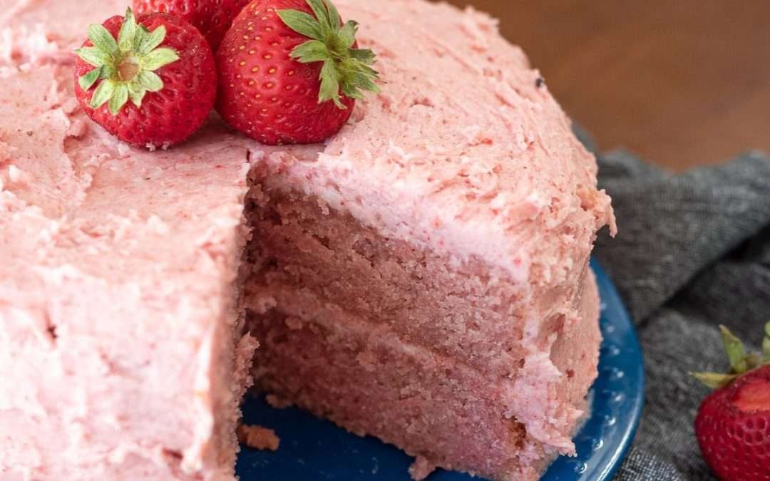Vegan Strawberry Cake – Oh My Veggies