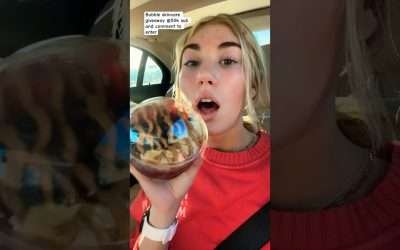 GET A SMOOTHIE BOWL WITH ME! #trendingskincare #dayinmylifevlog #smoothiebowl #aestheticstatus