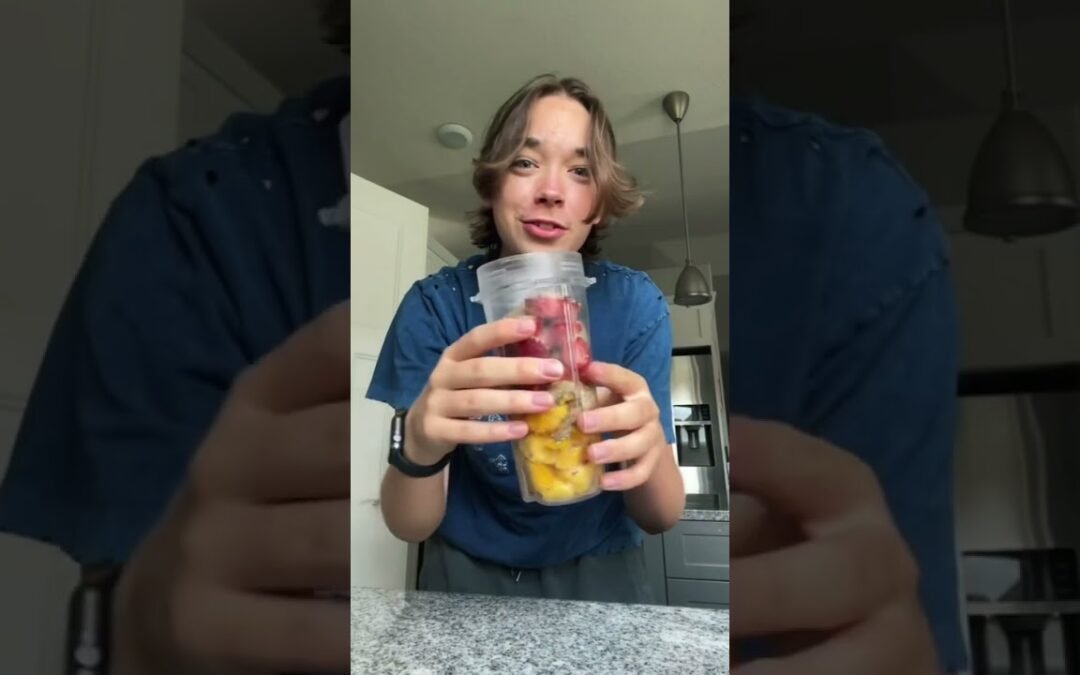 My go to smoothie recipe! #shorts